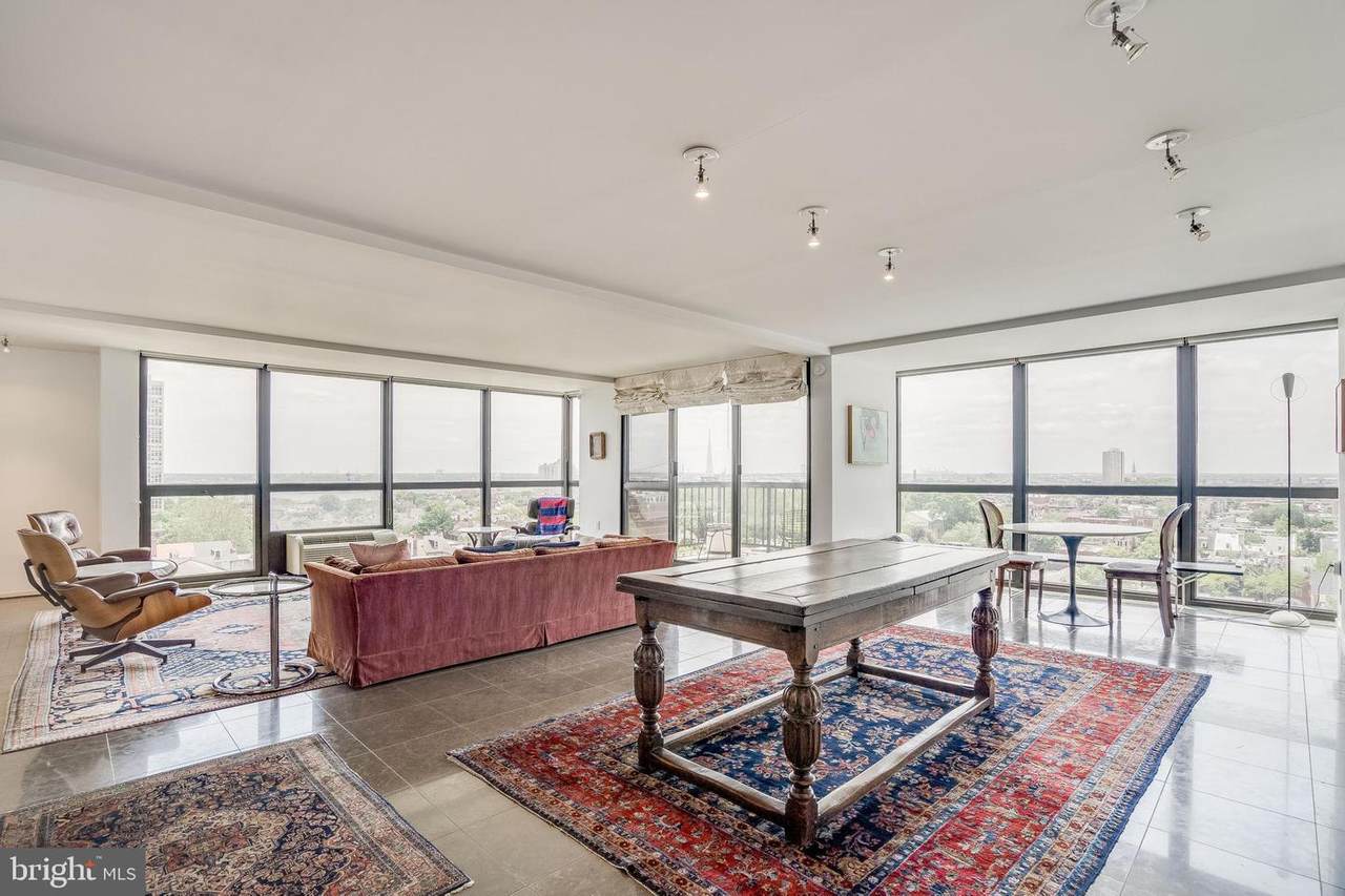 233 6TH Street - Photo 1