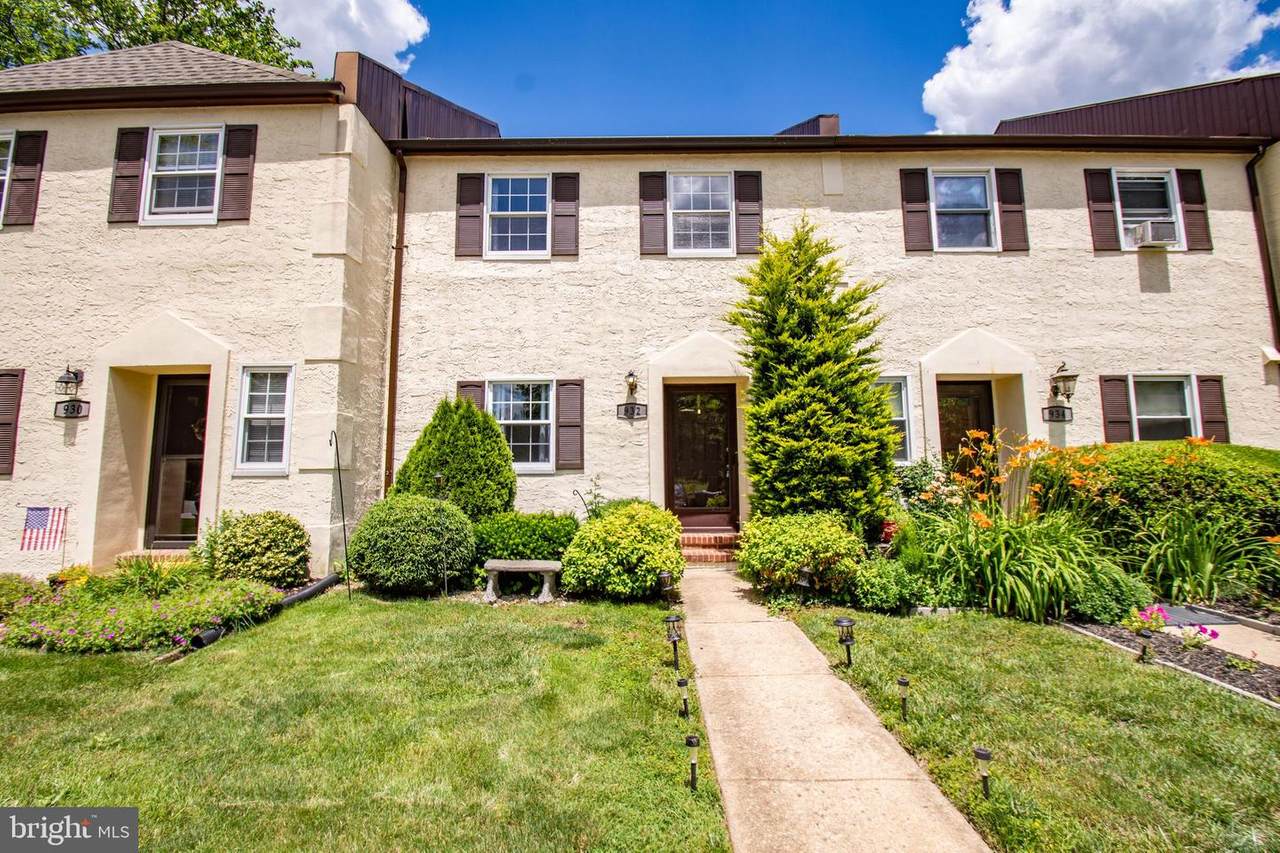 932 Hollyview Lane - Photo 1