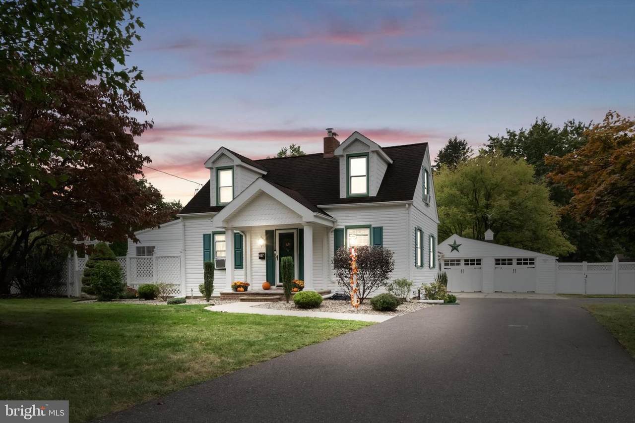 487 Main - Photo 1