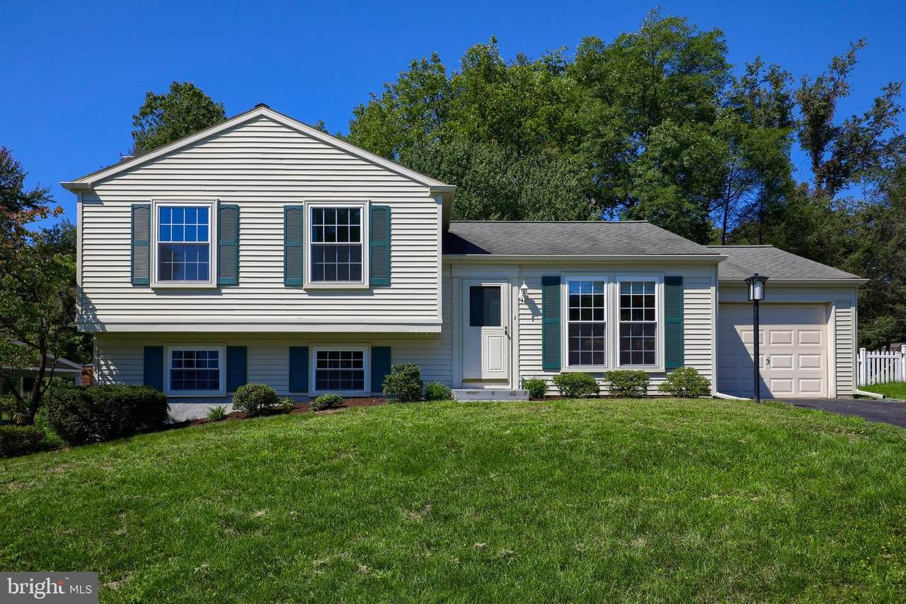 460 Highland Drive - Photo 1