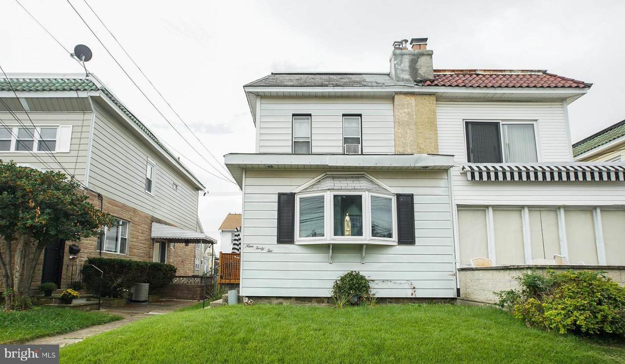 942 Yeadon Avenue - Photo 1