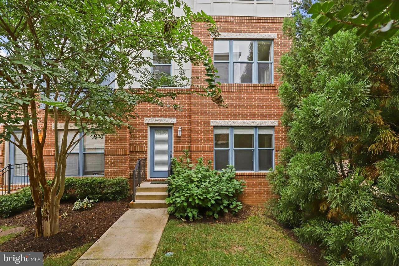 12169 Waveland Street - Photo 1