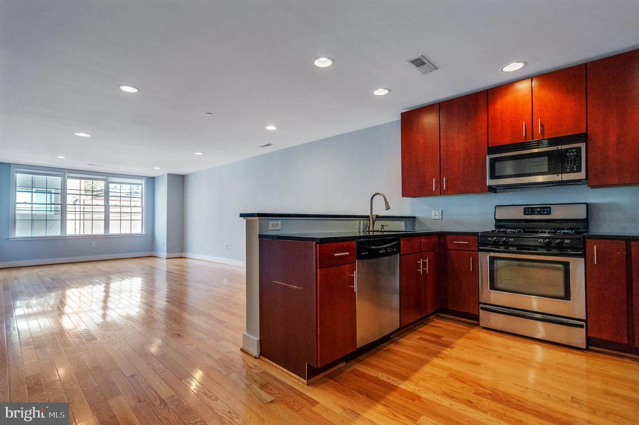 714 Bainbridge Street - Photo 1