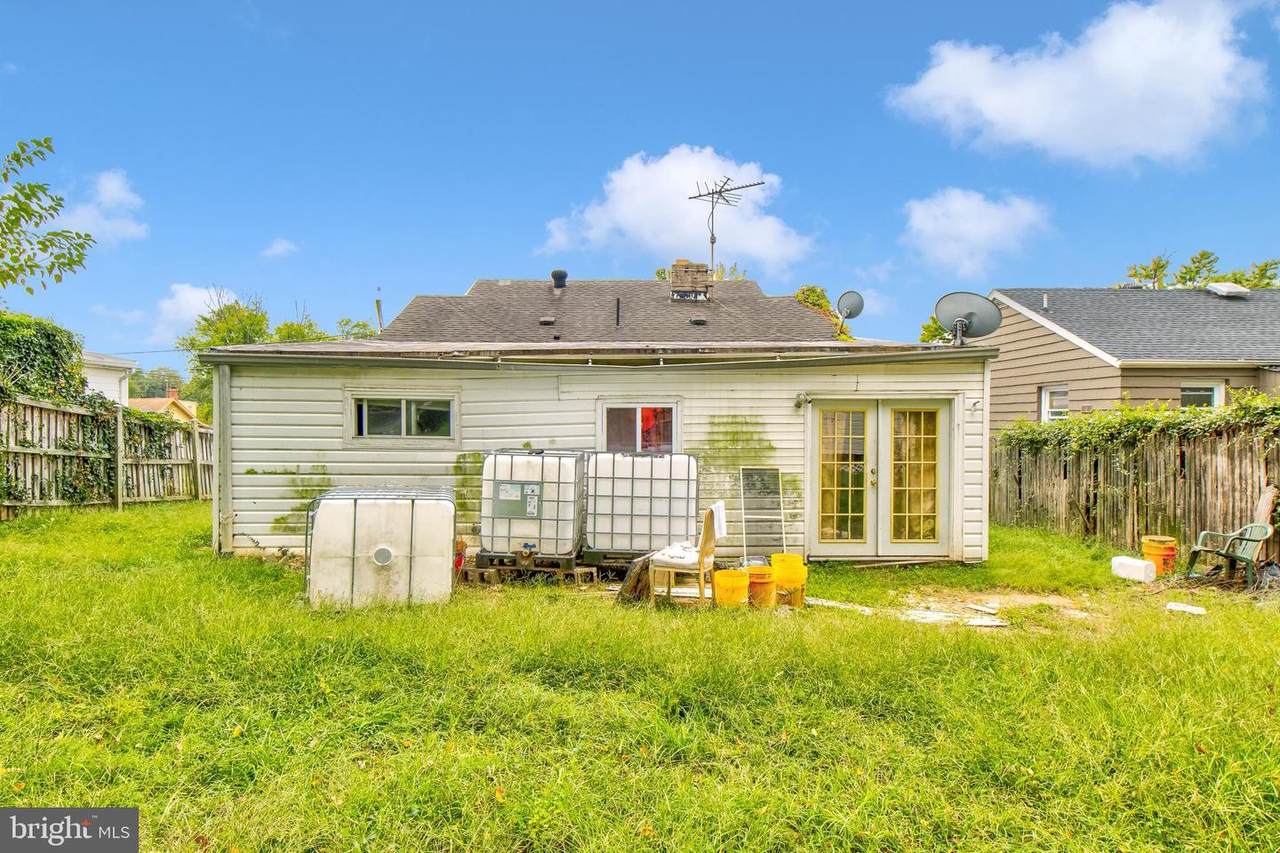 5802 Ravenswood Road - Photo 1