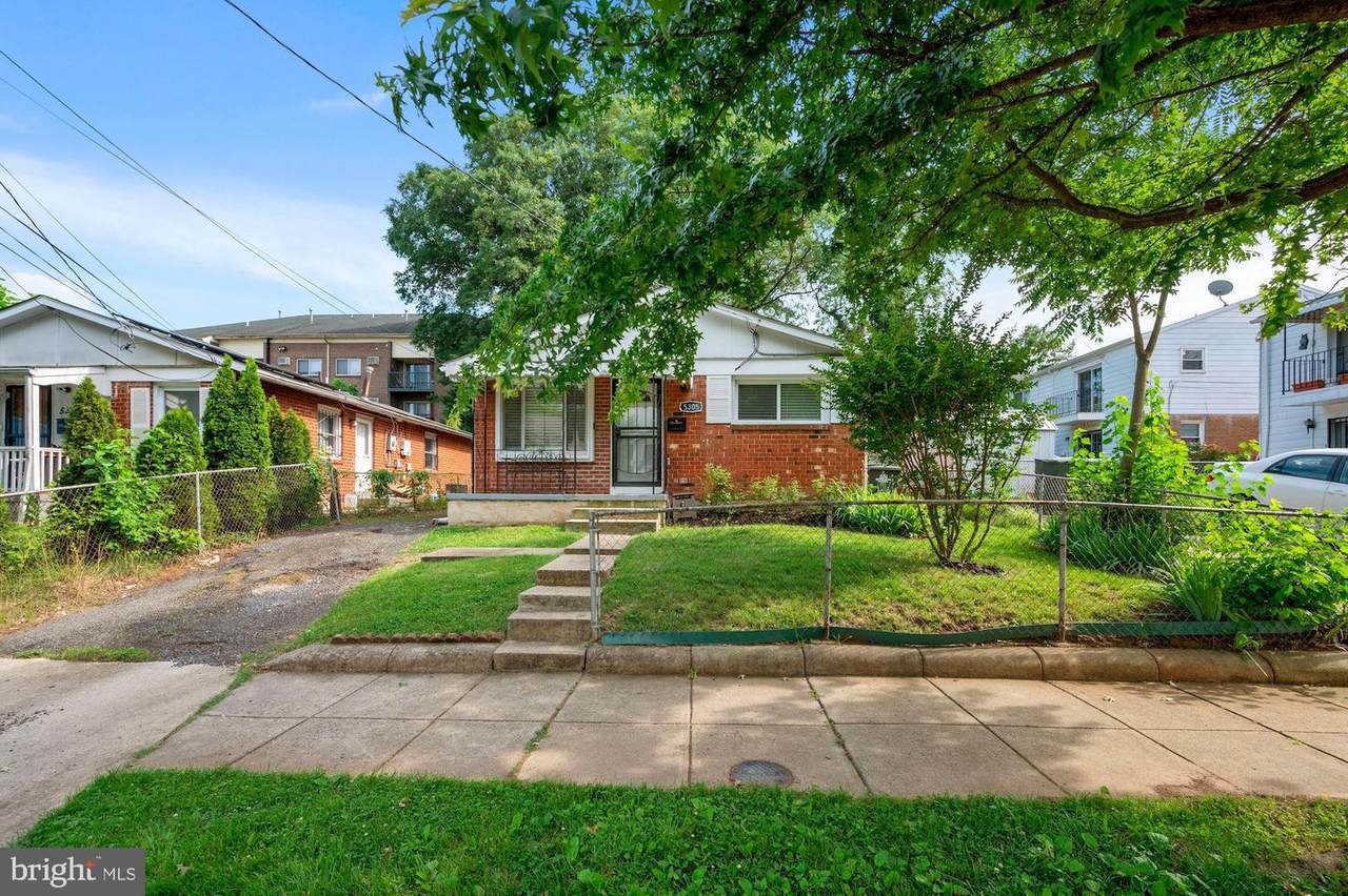 5305 Drake Place - Photo 1