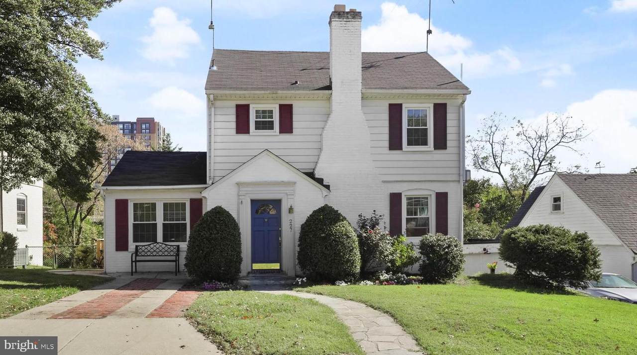 227 Bosley Avenue - Photo 1