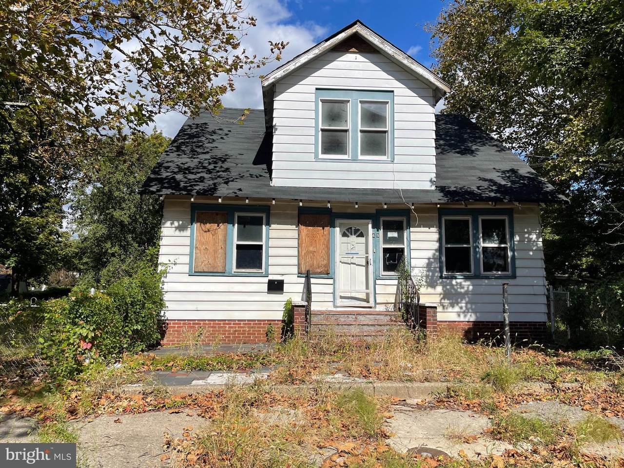 49 Beach Avenue - Photo 1
