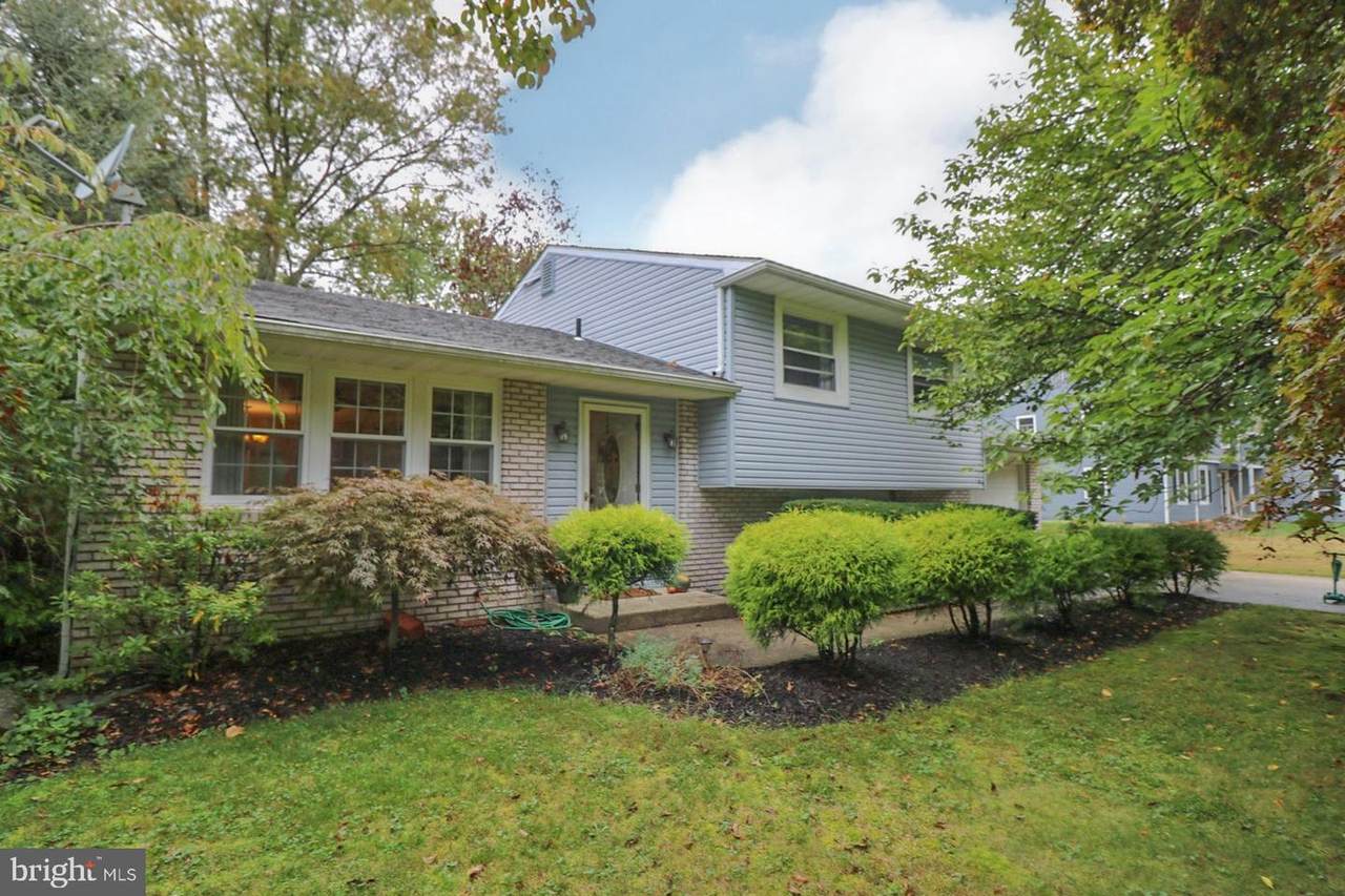 143 Acorn Court - Photo 1