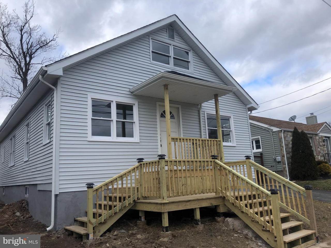 1713 6TH Street - Photo 1