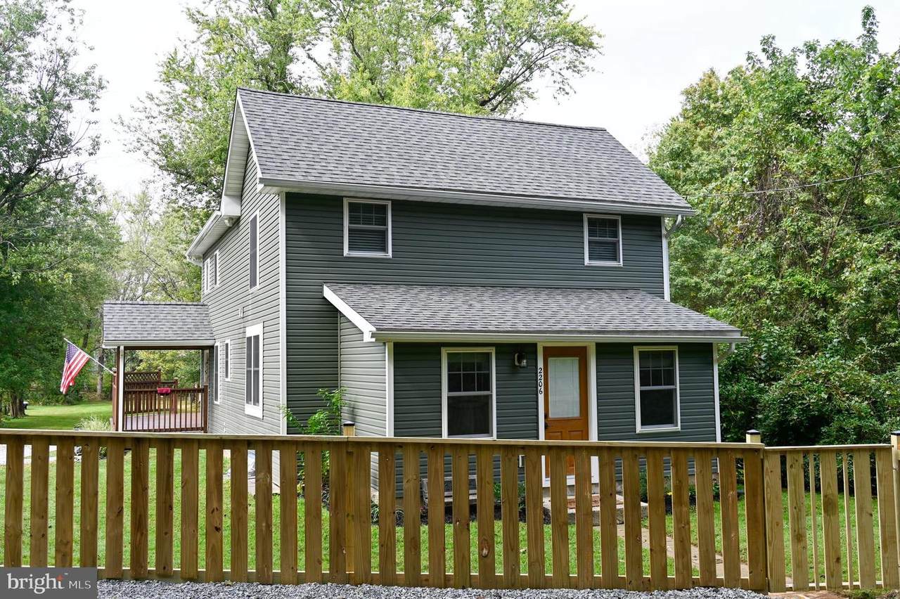 2206 Glen Cove Road - Photo 1