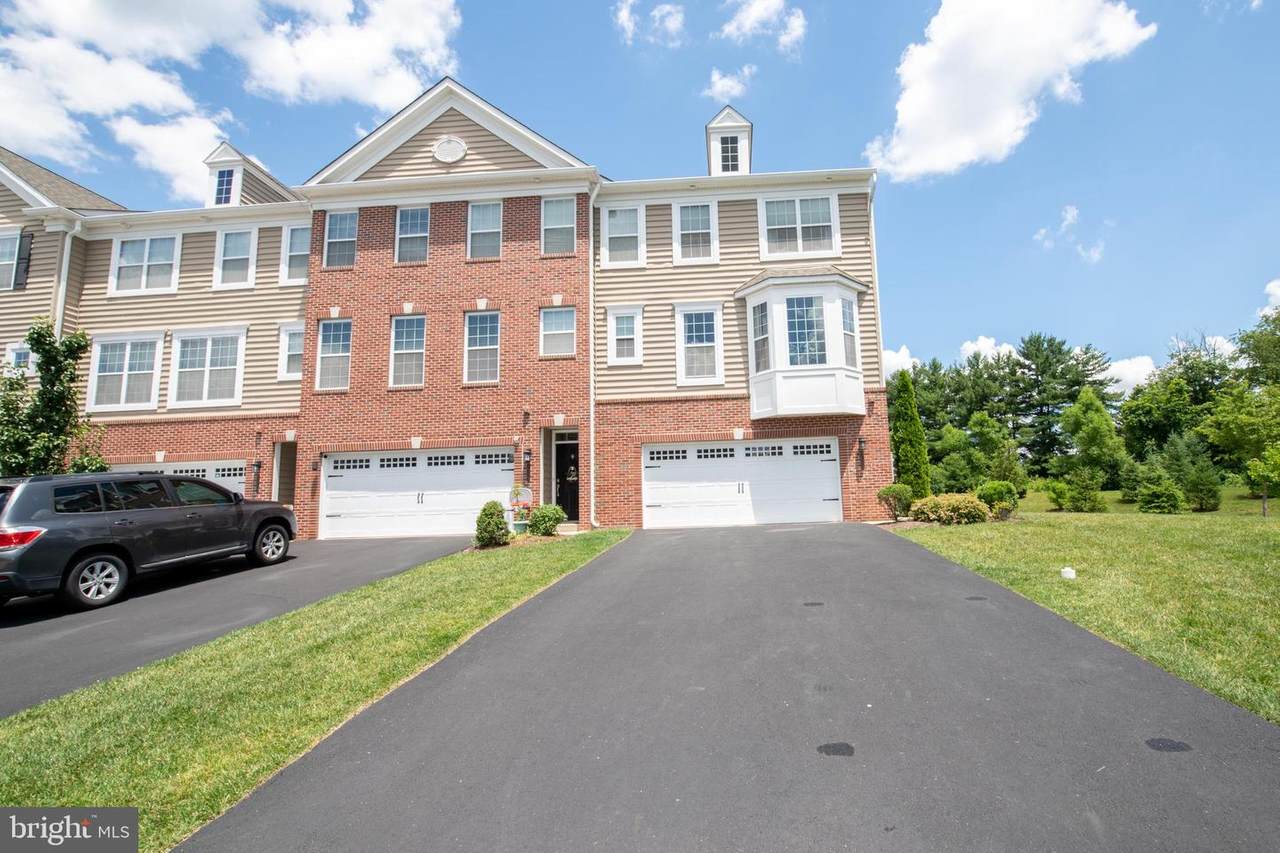 222 Saddlebrook Drive - Photo 1