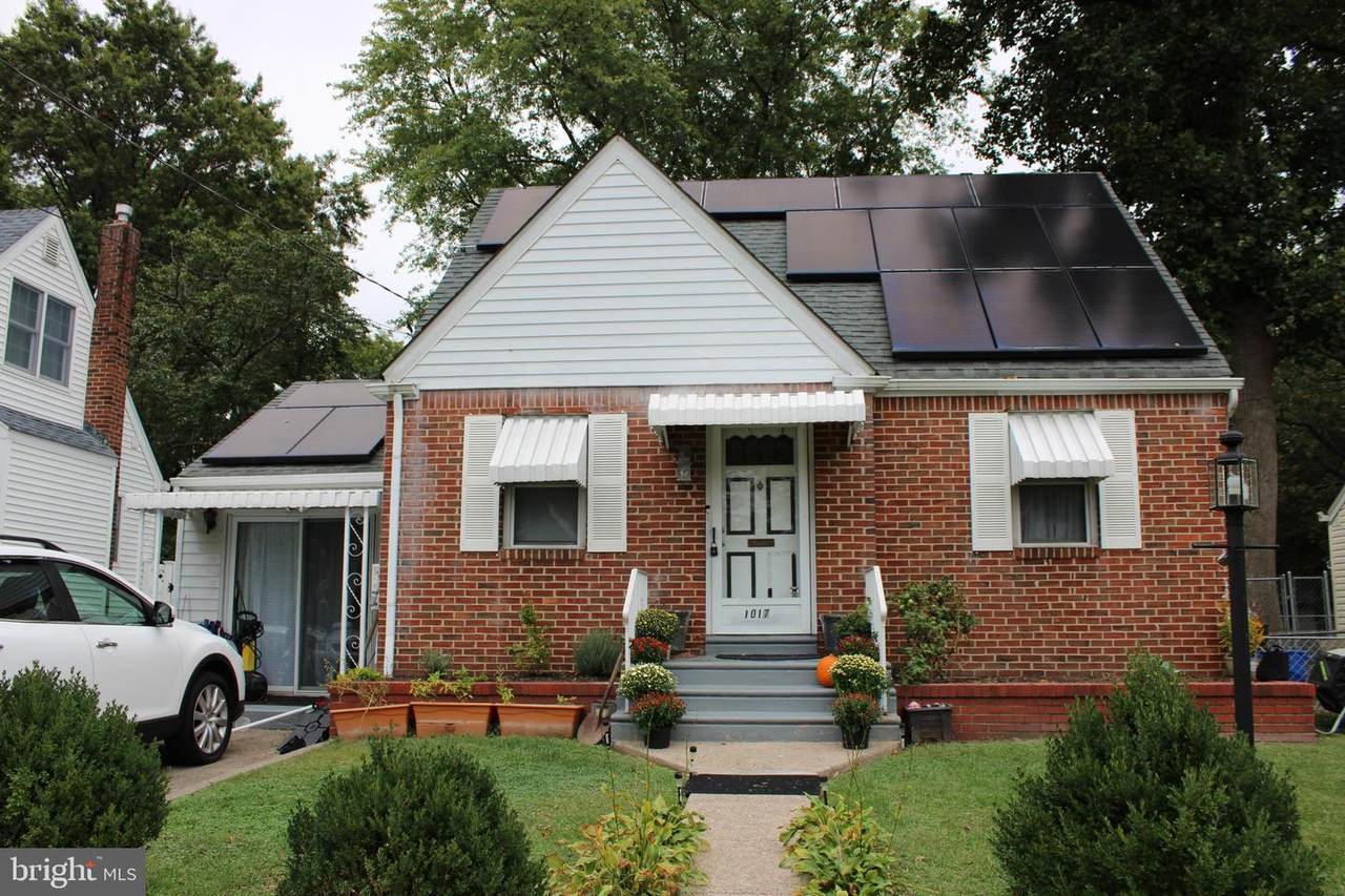 1017 Carter Avenue - Photo 1