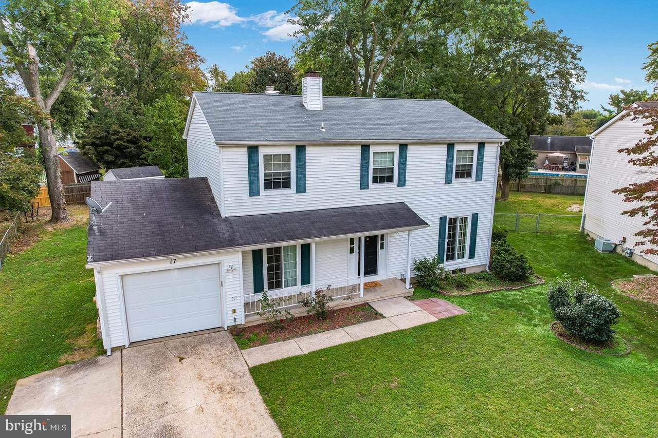 17 Squire Circle - Photo 1
