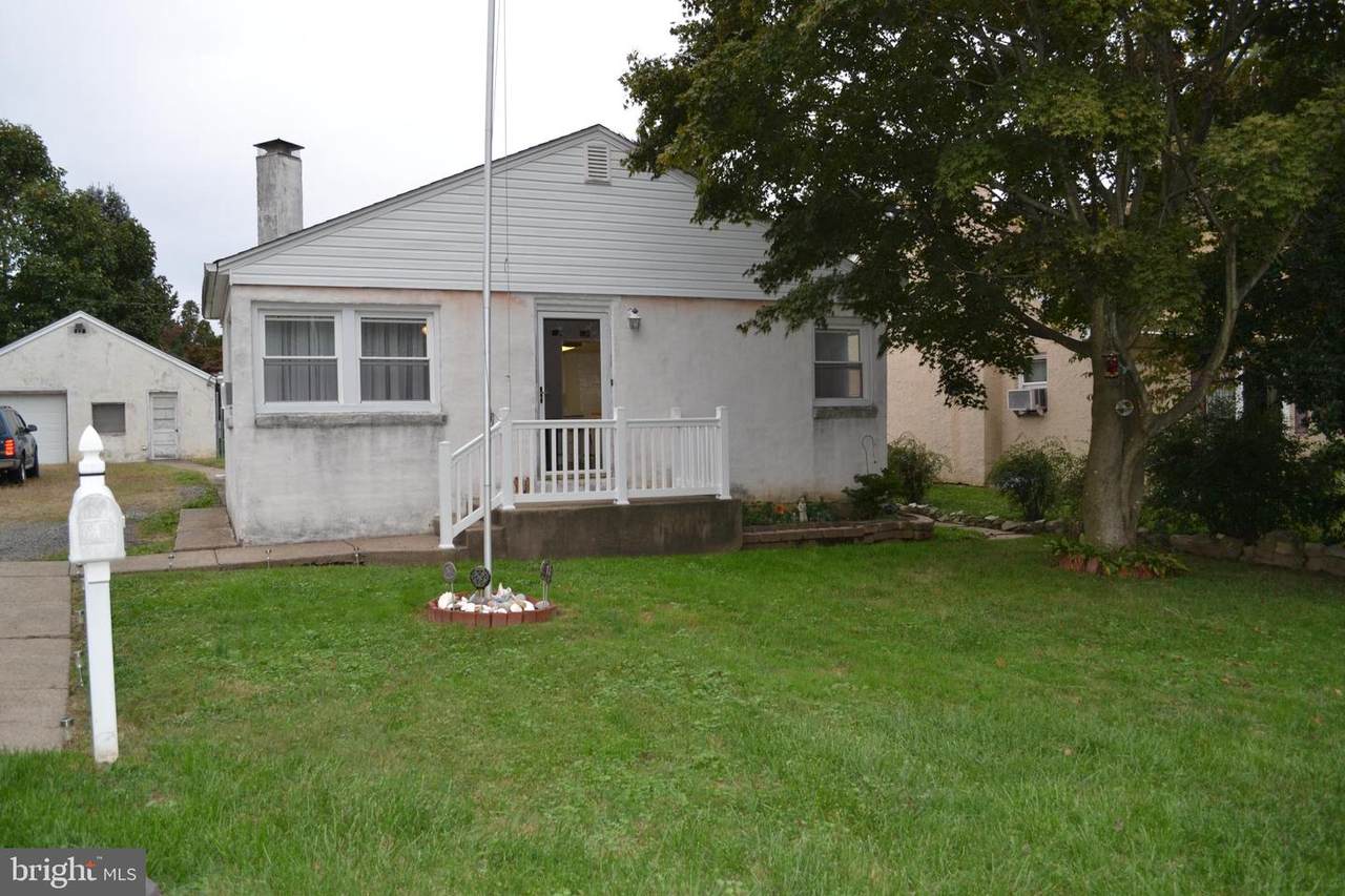 1459 Woodbine Avenue - Photo 1