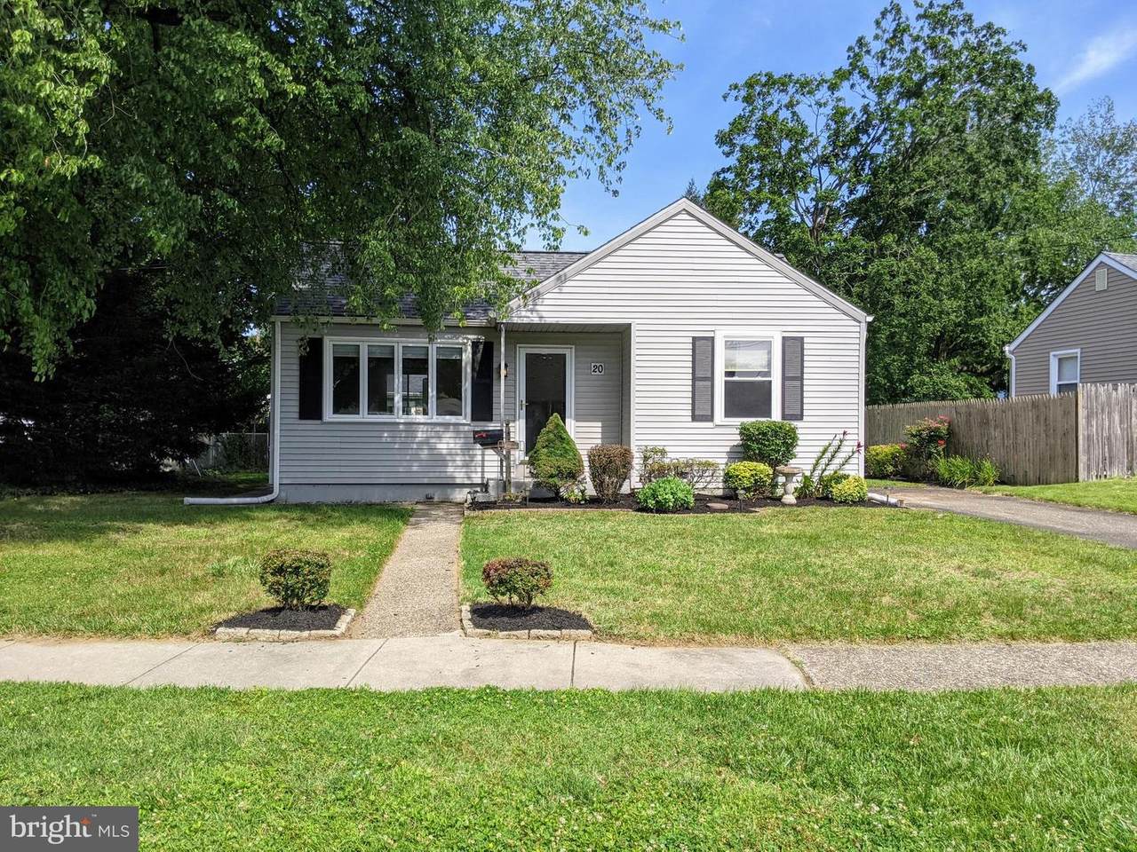 20 Stanford Road - Photo 1