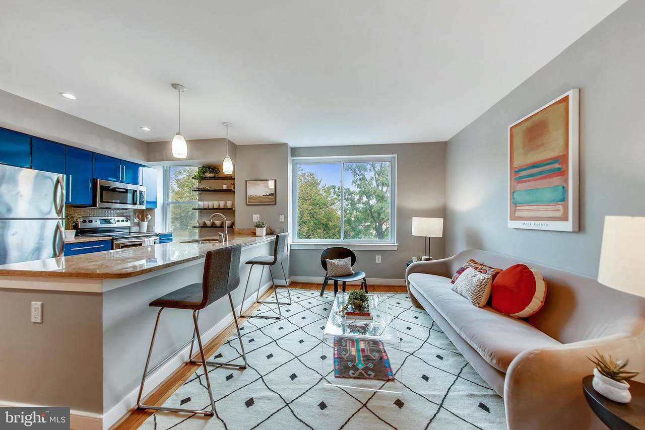 420 16TH Street - Photo 1