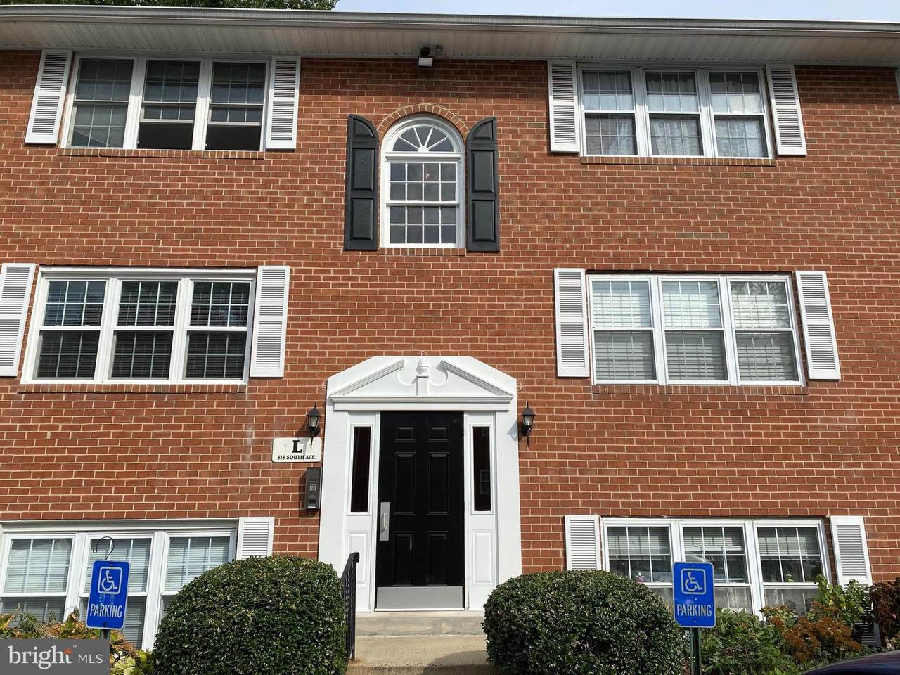 818 South Avenue - Photo 1