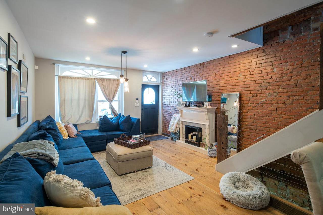 804 Dudley Street - Photo 1