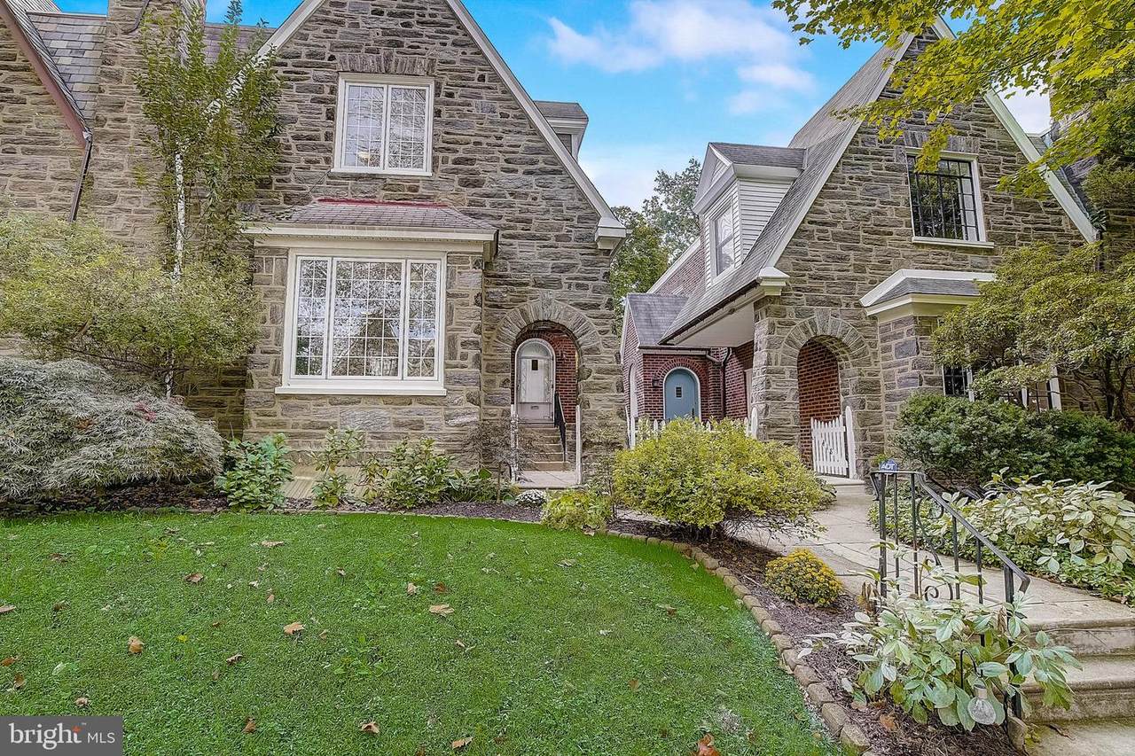 420 Allens Lane - Photo 1
