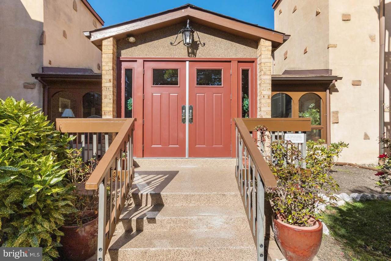 2104 Heather Court - Photo 1