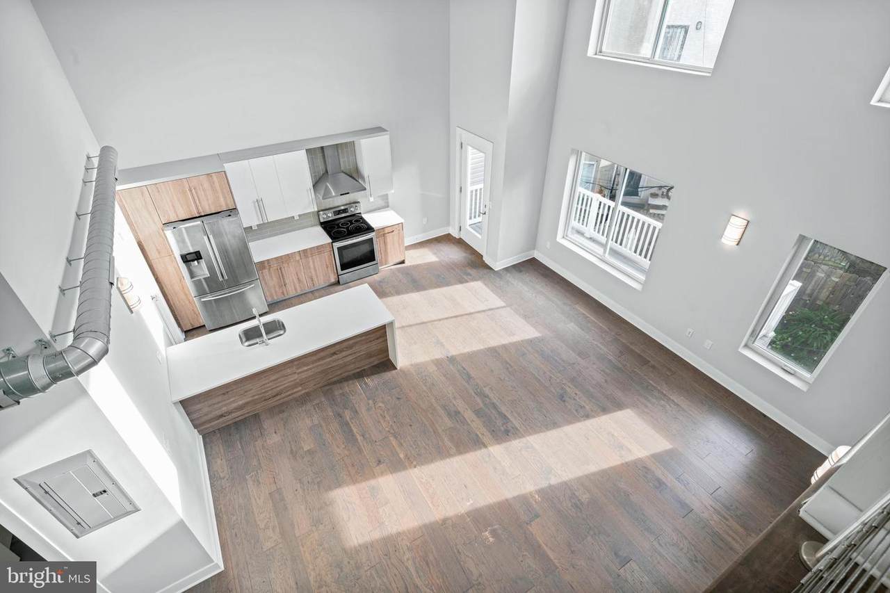 1526 Ridge Avenue - Photo 1