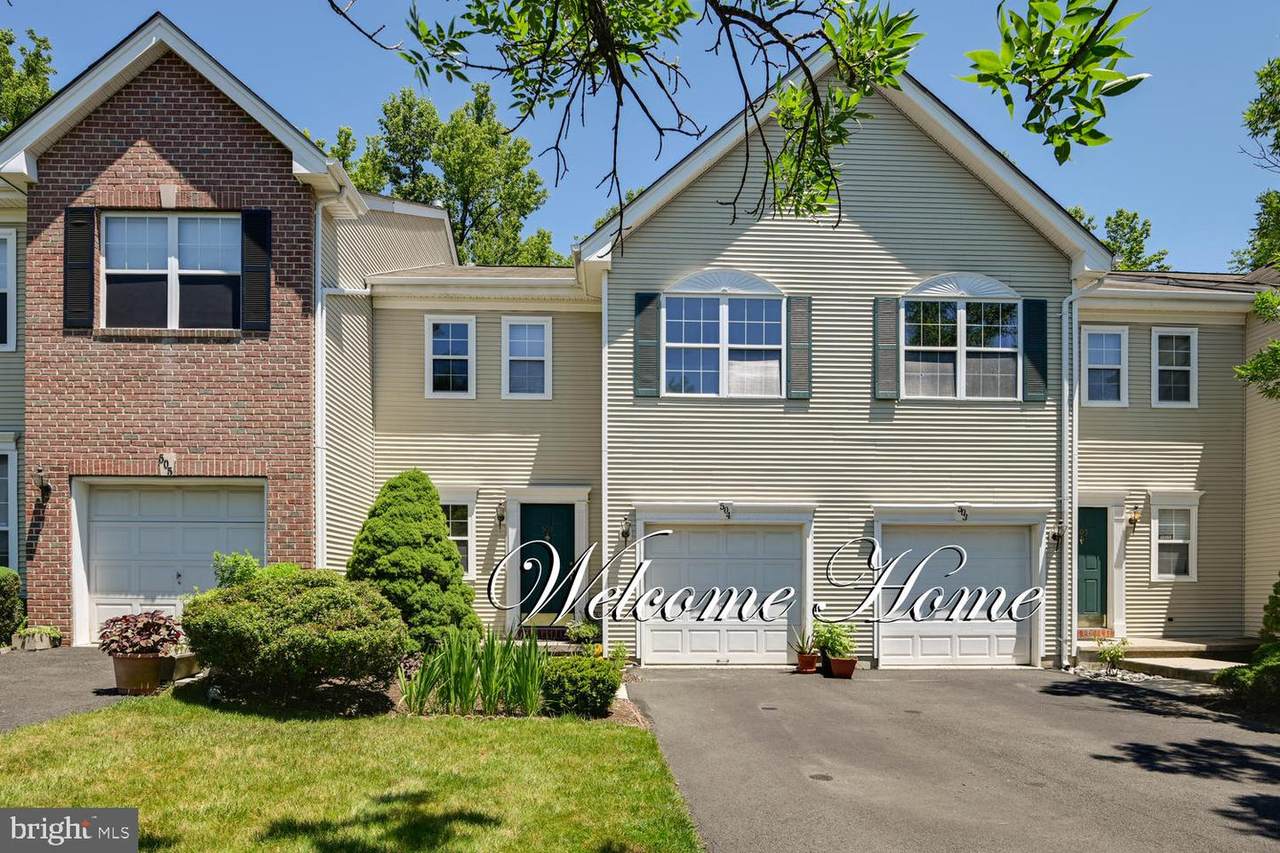 504 Canterbury Way - Photo 1