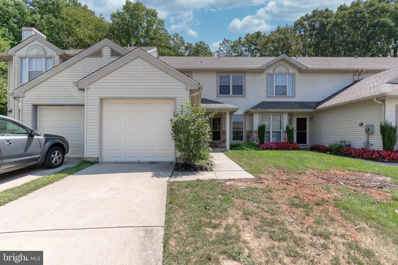15 Fox Meadow Circle - Photo 1