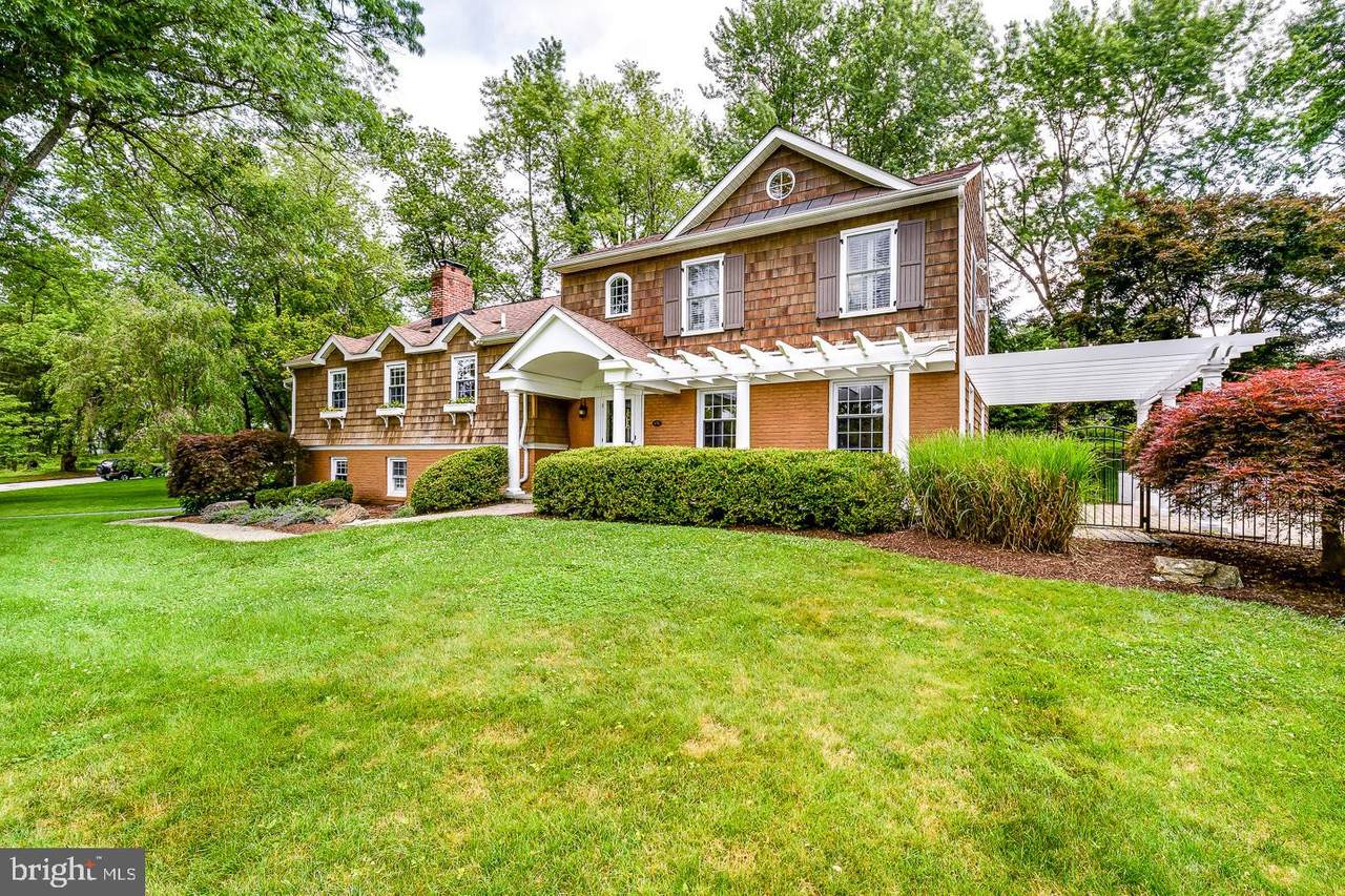 851 Farragut Road - Photo 1