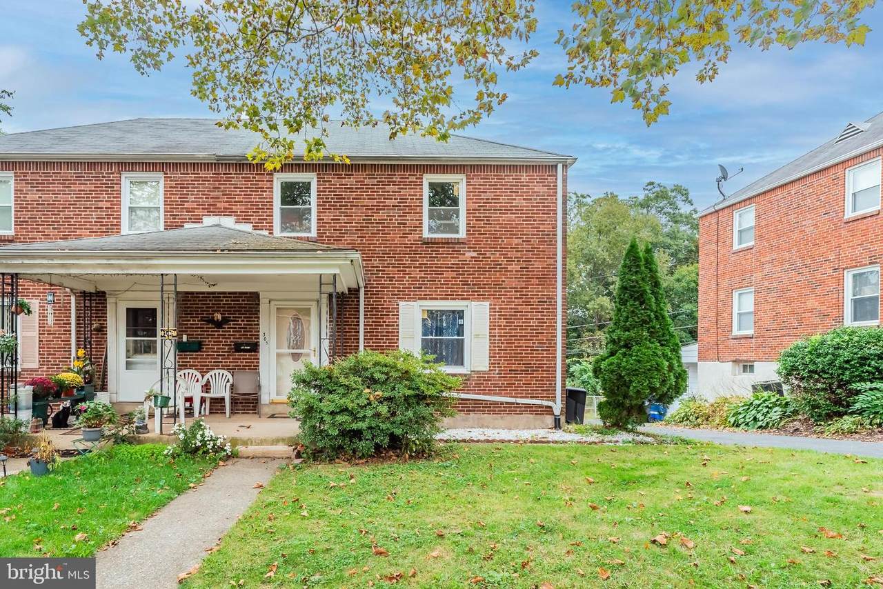 305 Rumson Drive - Photo 1