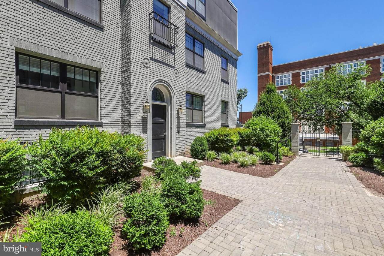 16 17TH Street - Photo 1