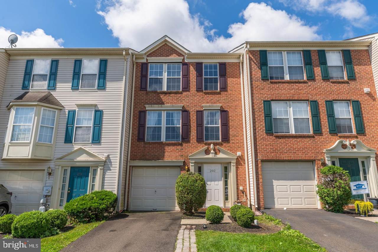 202 Amy Court - Photo 1