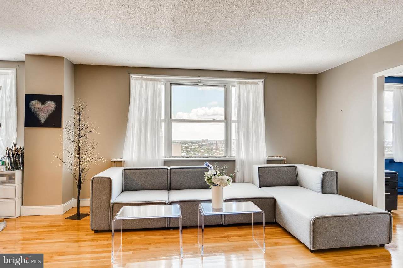 1101 Saint Paul Street - Photo 1
