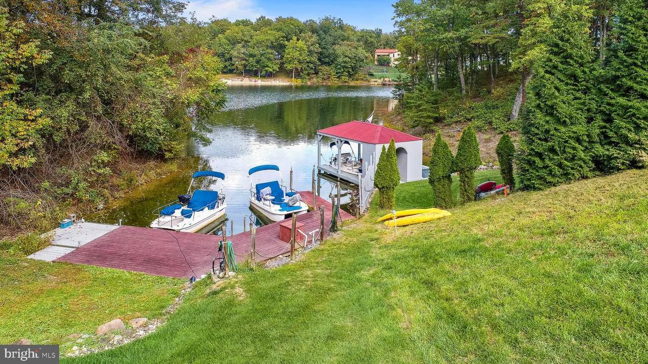 563 Lakewood Drive - Photo 1
