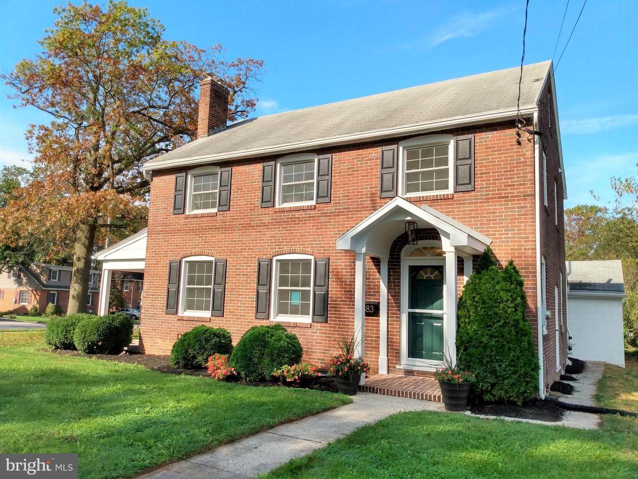 383 Coldbrook Avenue - Photo 1