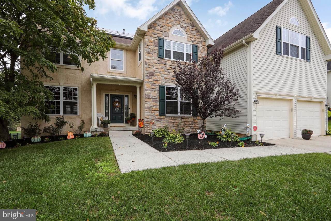 43 Fredrick Boulevard - Photo 1