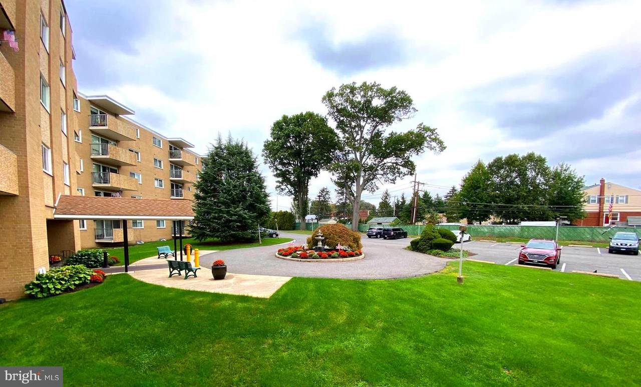 801 Chester Road - Photo 1