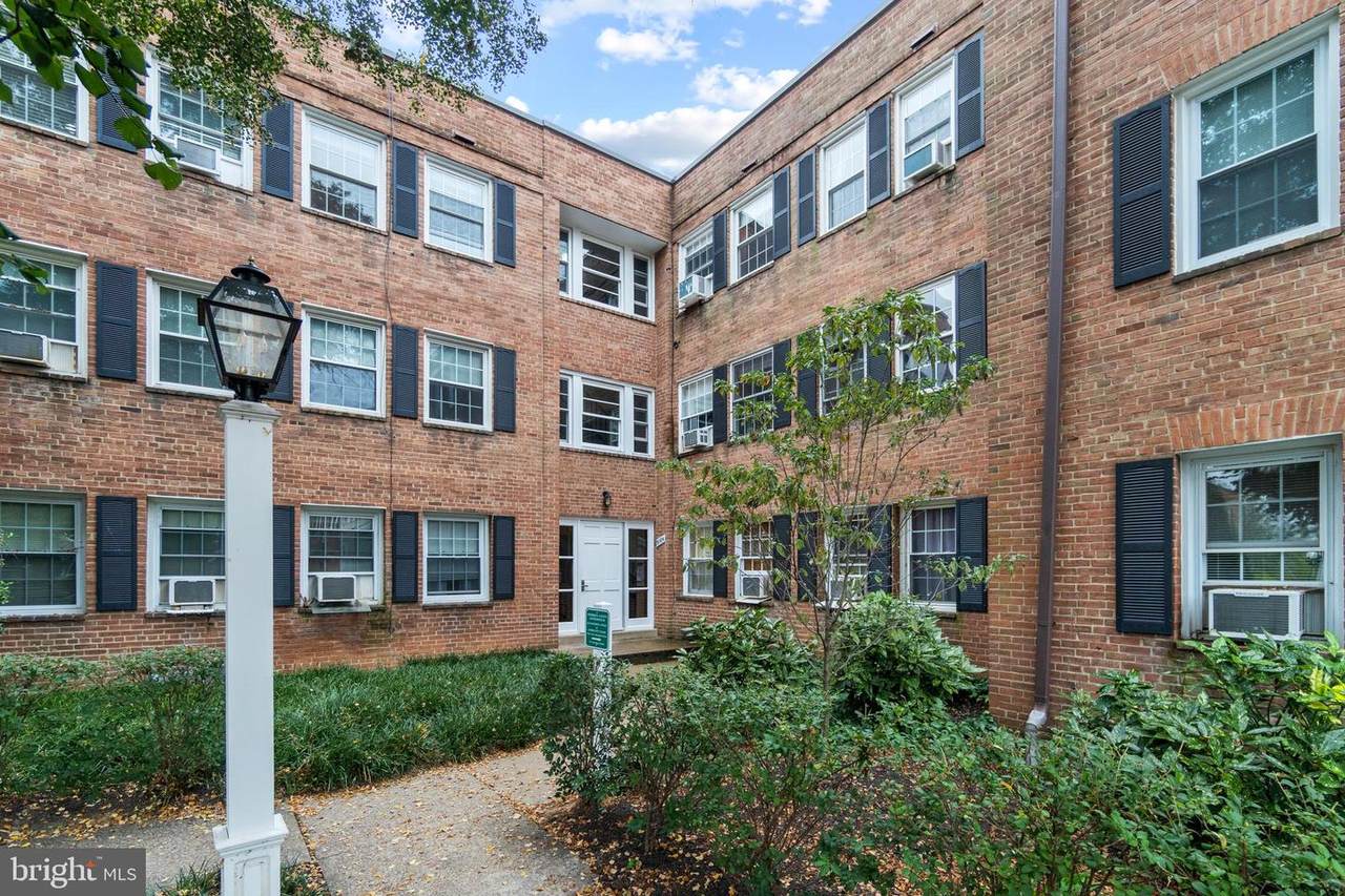 5104 Columbia Pike - Photo 1