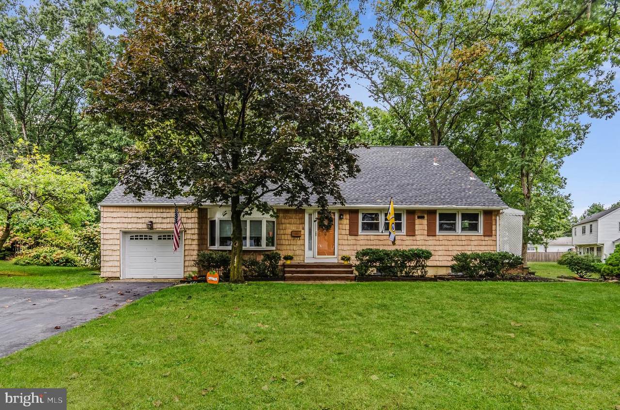 23 Sandalwood Drive - Photo 1