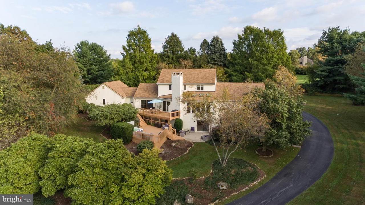 379 Harshaw Drive - Photo 1