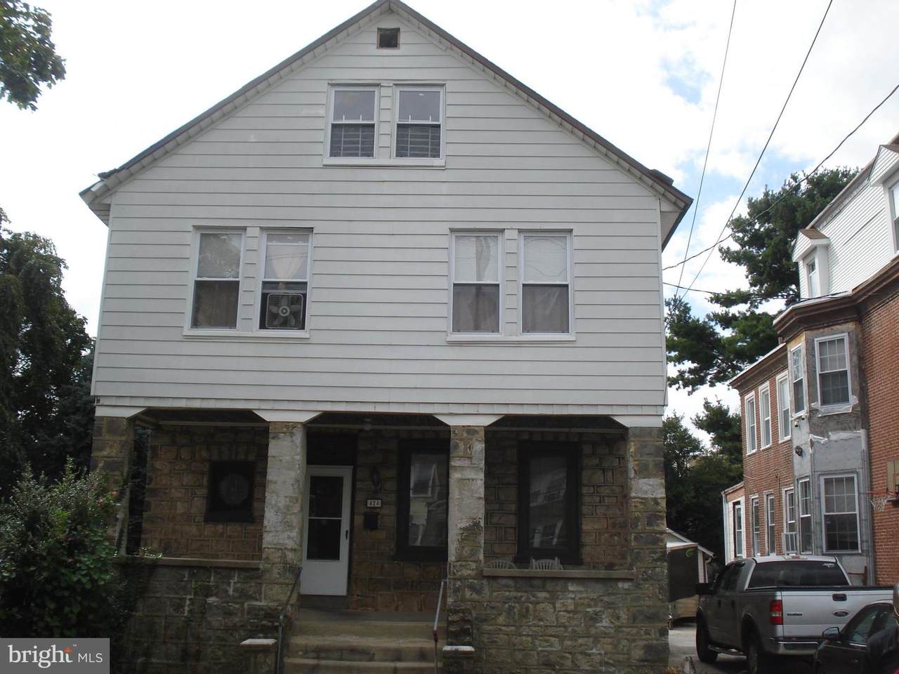 424 Cheltenham Avenue - Photo 1