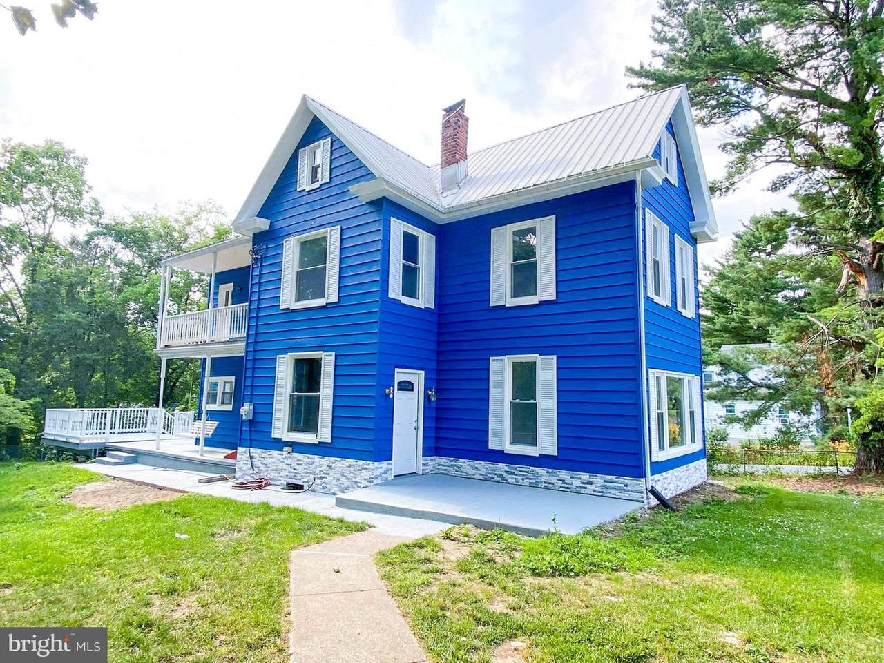 217 28TH Street - Photo 1