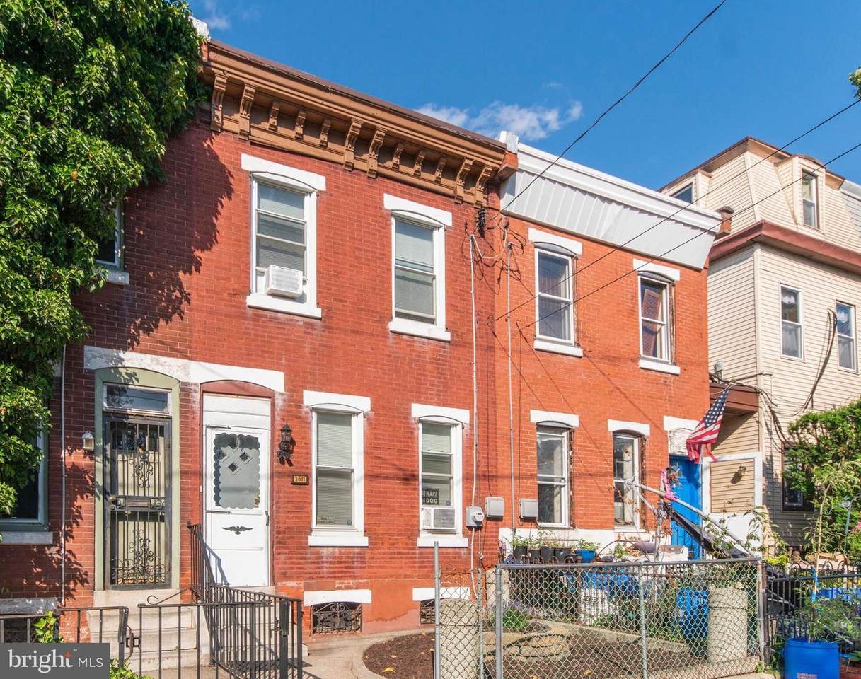 2011 Madison Street - Photo 1