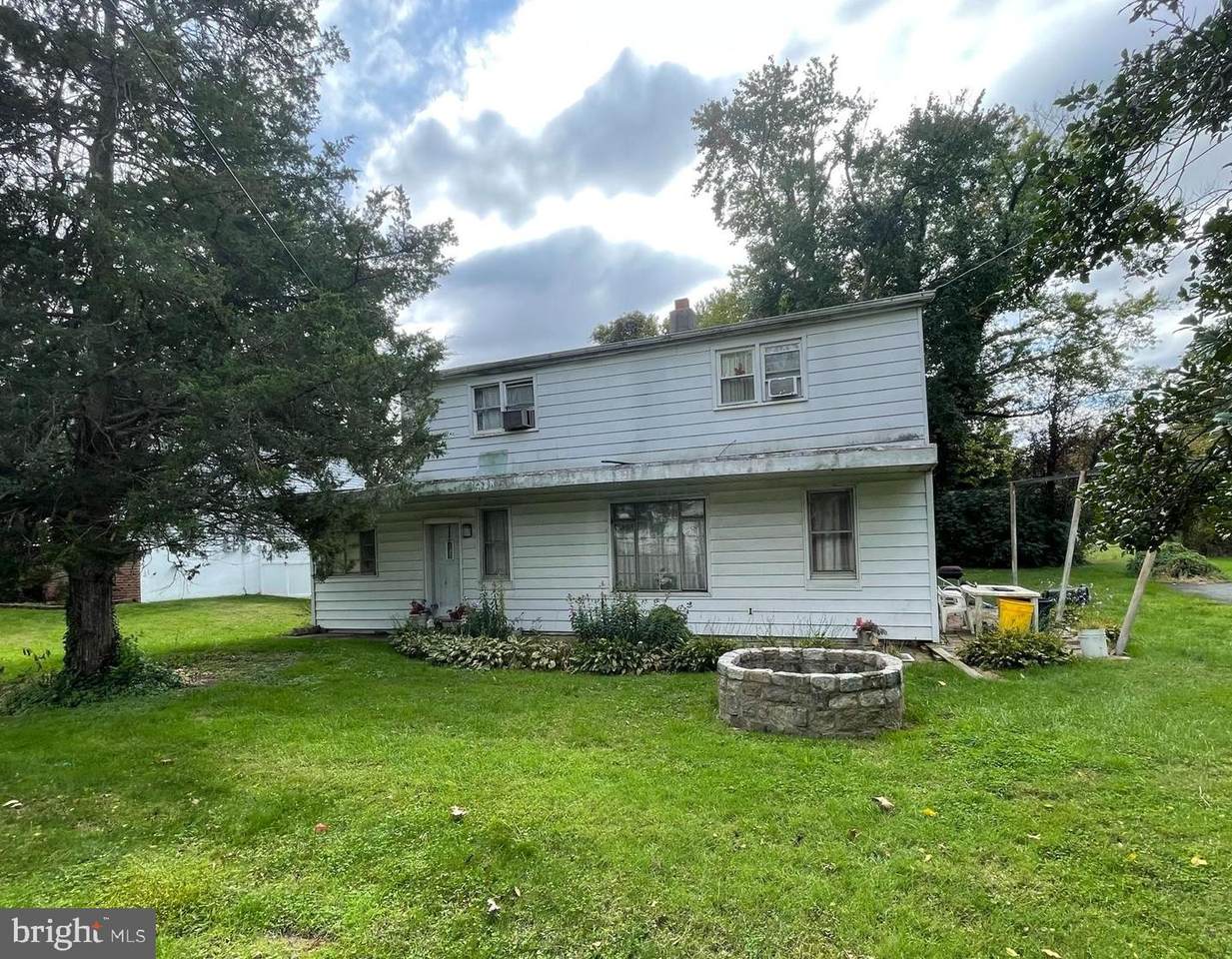 211 Clover Avenue - Photo 1