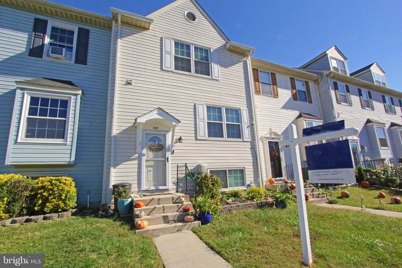1029 Pirates Court - Photo 1