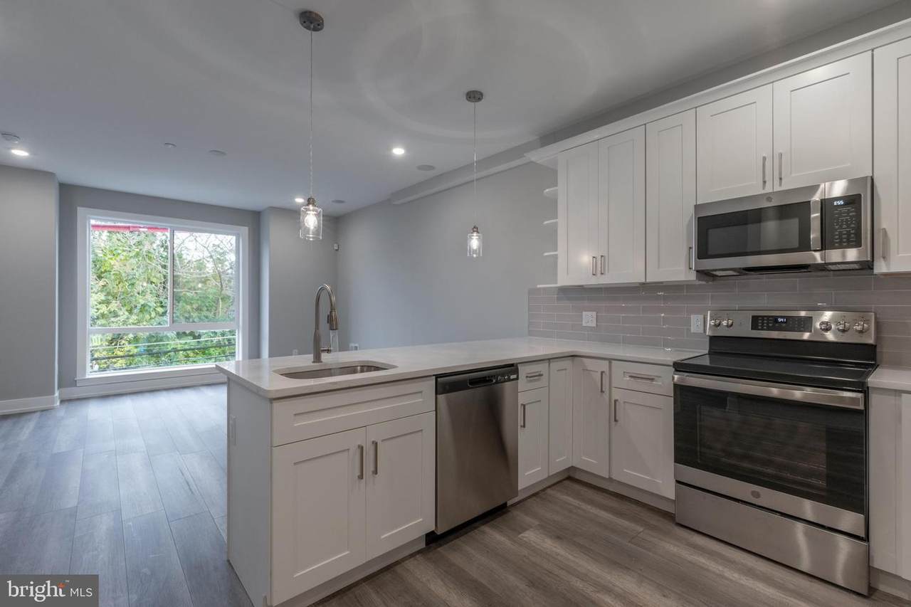 2324 9TH Street - Photo 1