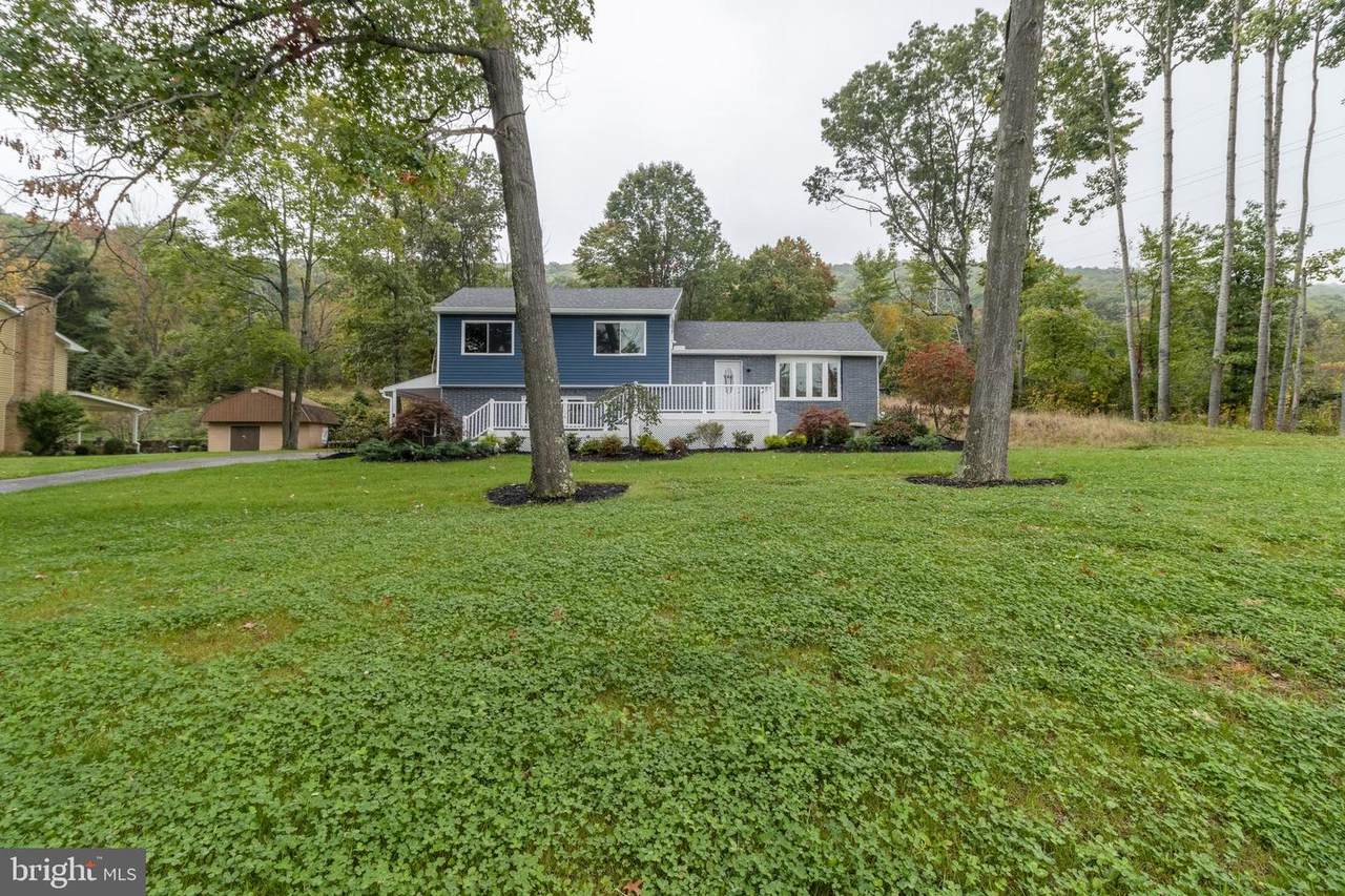 102 White Bear Drive - Photo 1