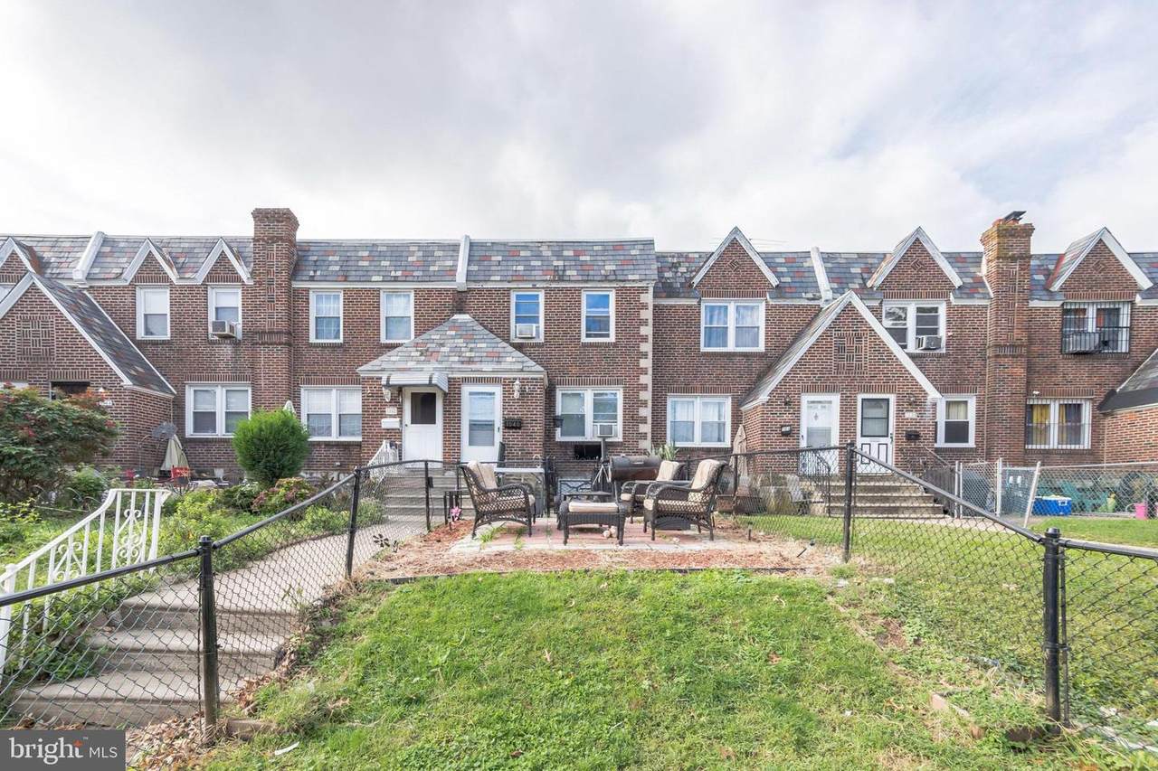 1040 Tyson Avenue - Photo 1