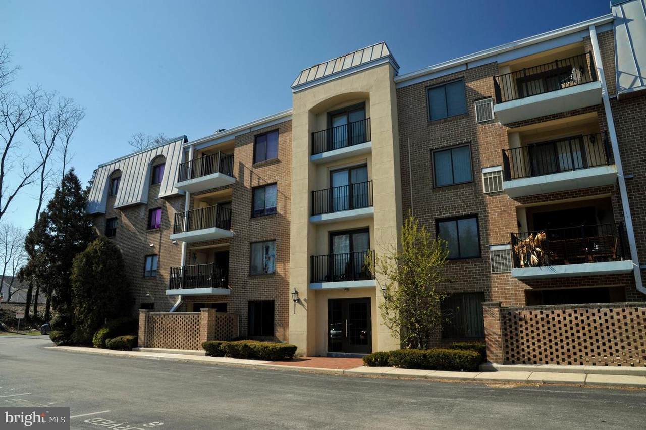 260 Montgomery Avenue - Photo 1