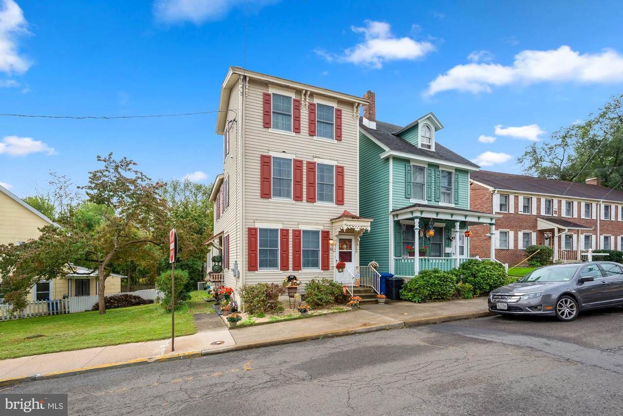 60 Brainerd Street - Photo 1