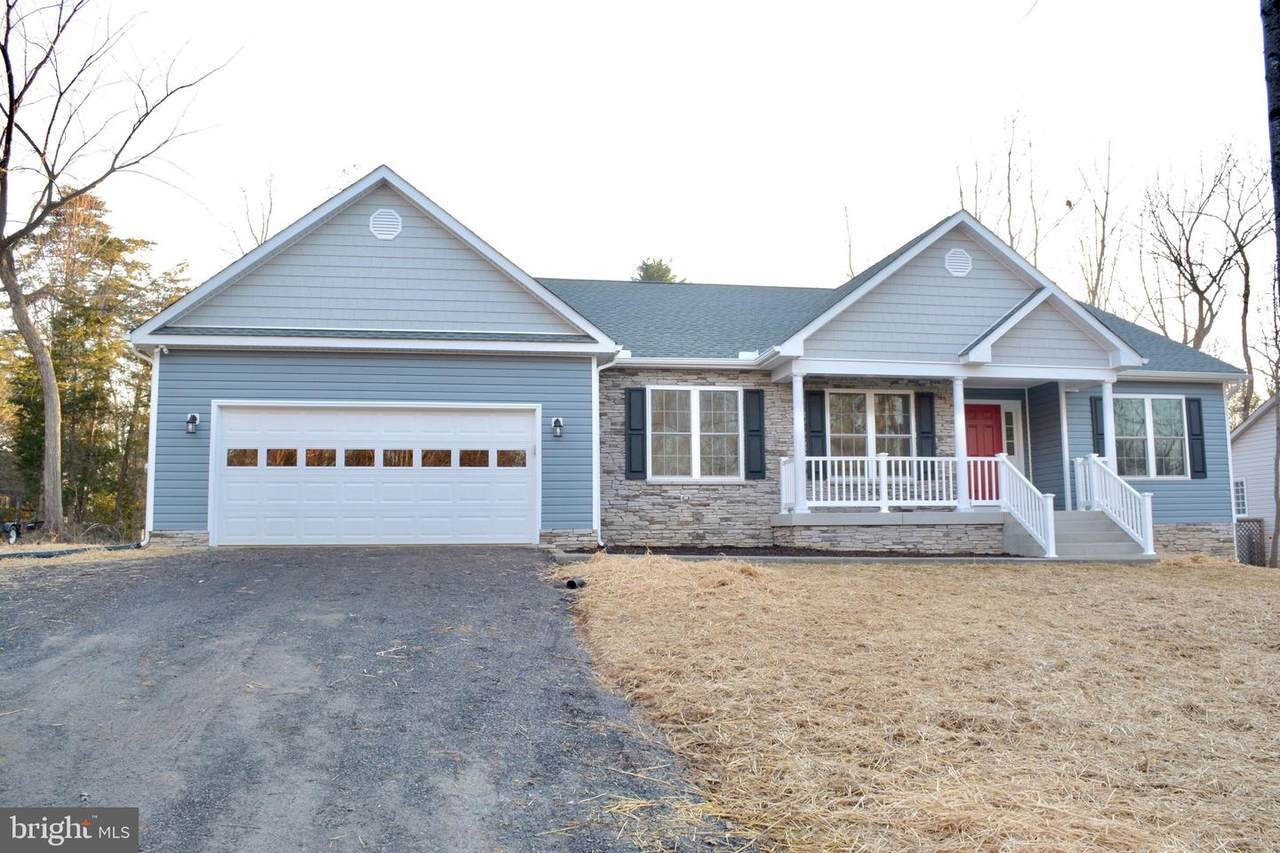 5211 Wyndemere Circle - Photo 1